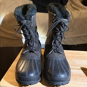 Sorel Men’s Black Fur-Lined Winter Boots